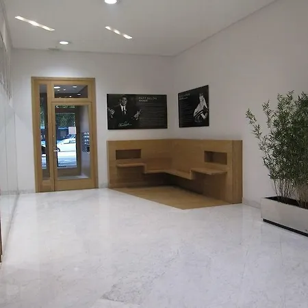 Amara Astoria-luxury Apartment *